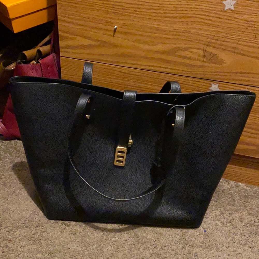 Black Michael Kors tote